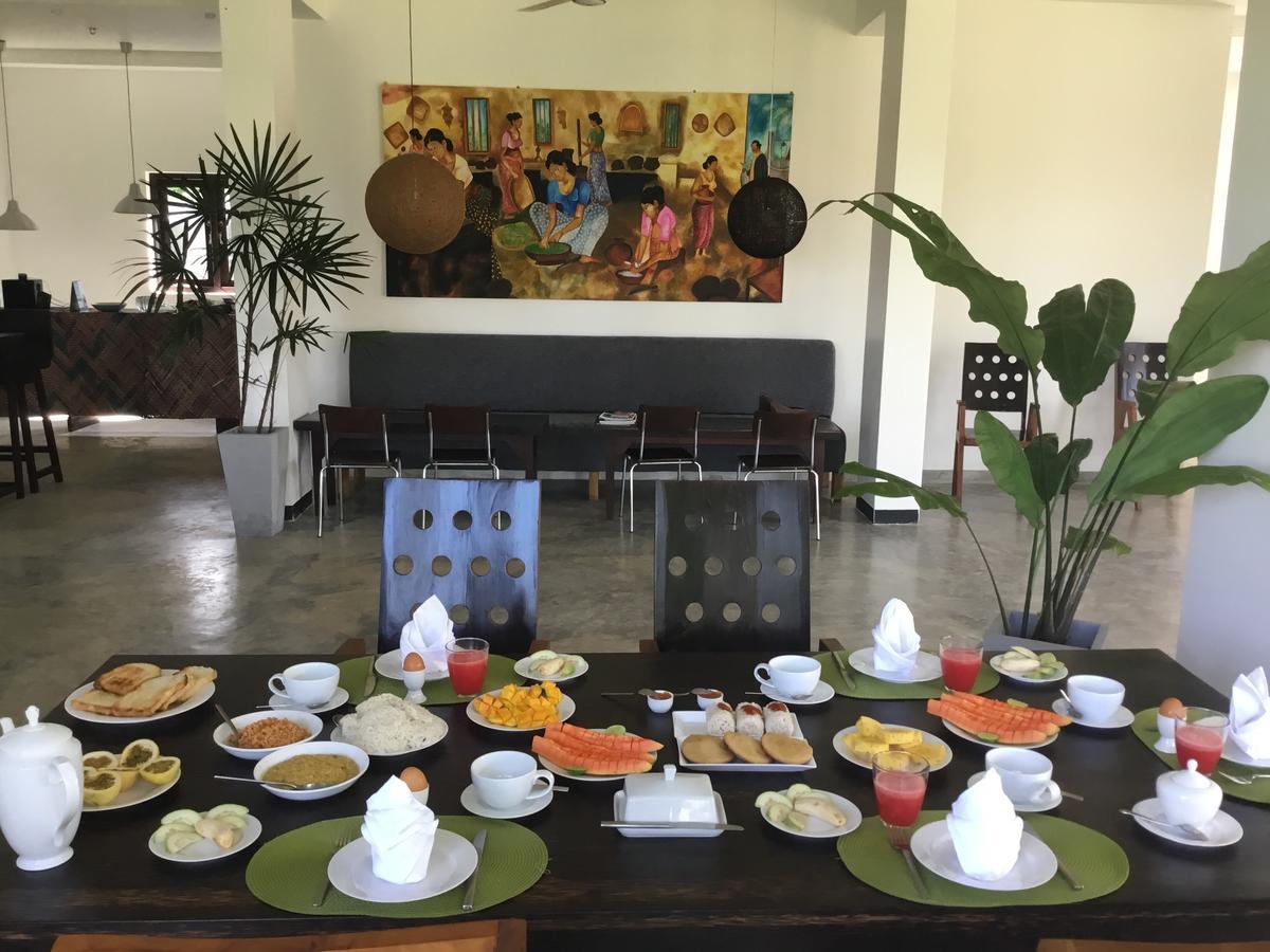 Sath Villa Naadi Ayurveda Resort Moragalla ภายนอก รูปภาพ